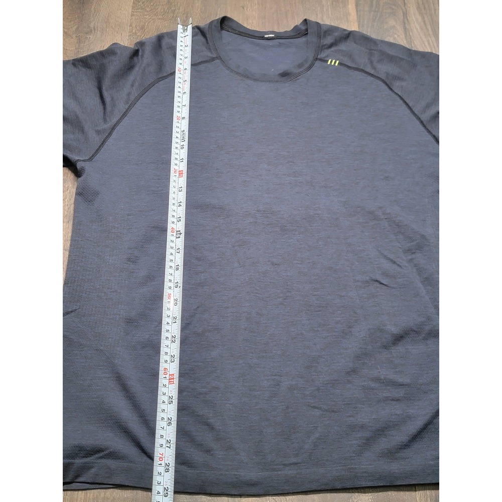 Lululemon Mens Metal Vent Tech Short Sleeve Shirt Gray Heather XL Slim Fit